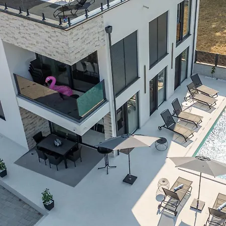 By Petar - Sun & Pool Apartment Porec