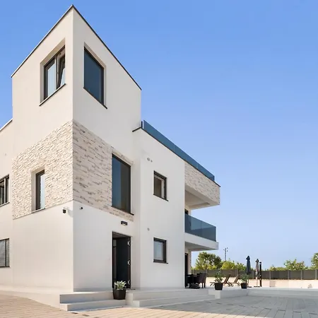 Apartment By Petar - Sun & Pool Porec