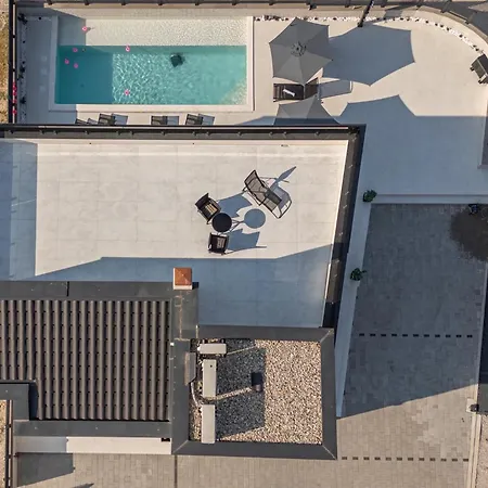 Apartment By Petar - Sun & Pool