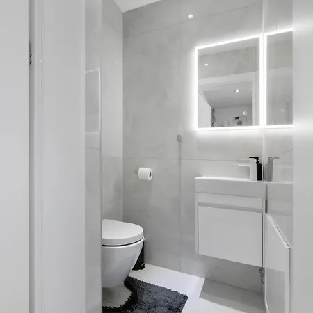 By Petar - Sun & Pool Apartment *